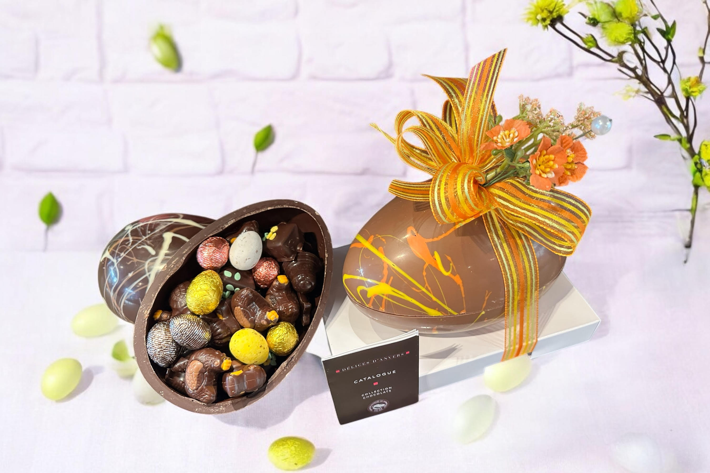 Oeuf d&eacute;cor&eacute; et garni 15 cm
